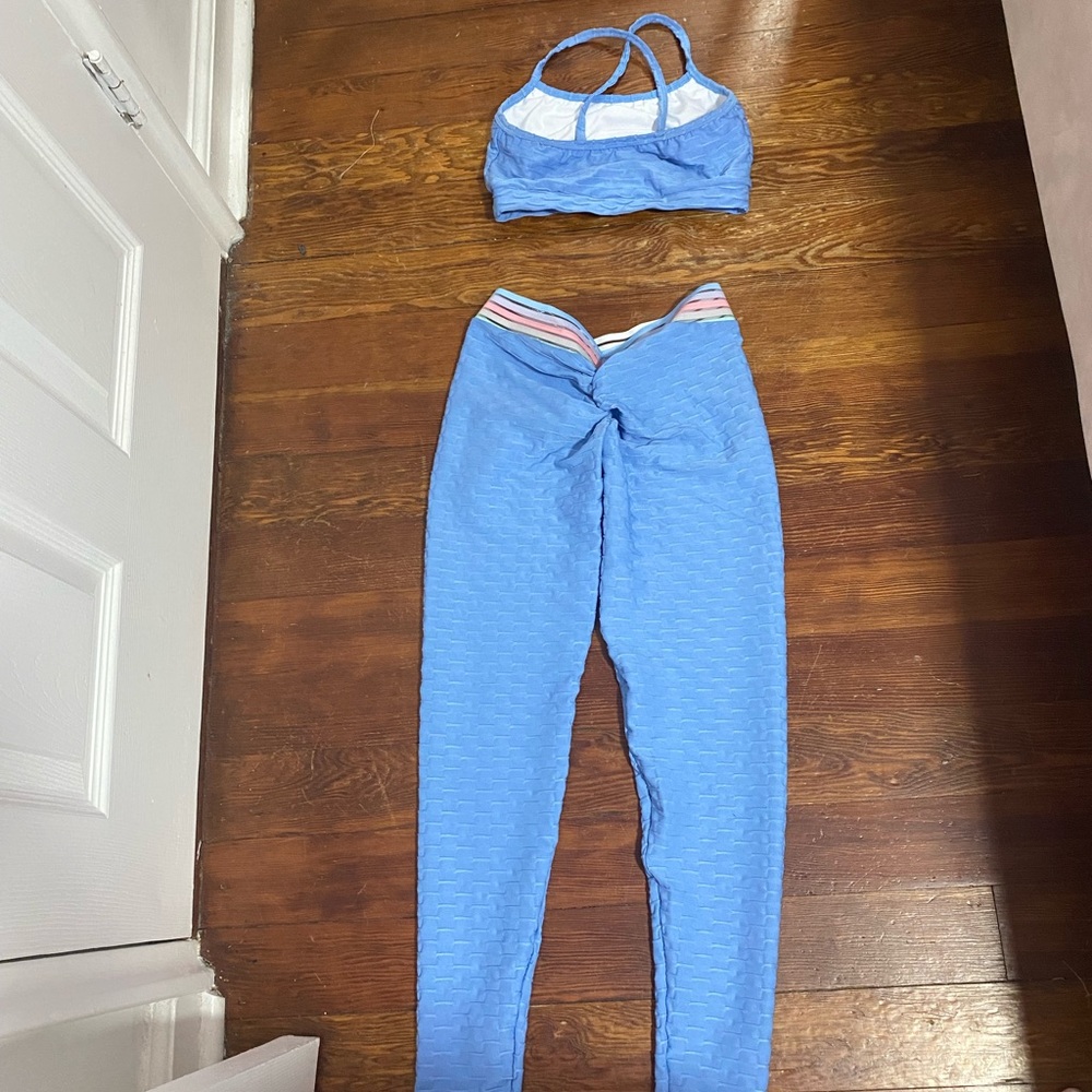 Light blue set